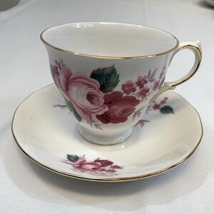 Floral Teacup and Saucer Set, Queen Anne, Bone china red pink roses england f374